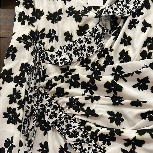 Love Whit Black White Floral Wrap Midi Dress Size XS NEW - Picture 9 of 11